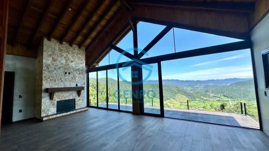Fazenda / Sítio / Chácara com 3 Quartos à venda, 1600m² no Centro, São João Batista