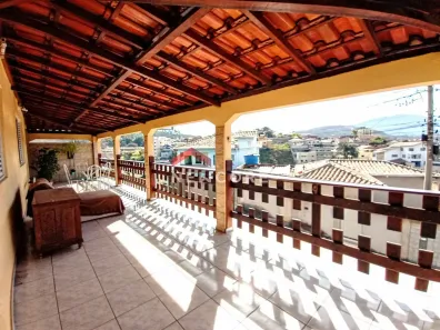 Casa com 4 Quartos à venda, 300m² no , Caeté