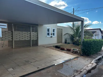 Casa de Condomínio com 3 Quartos para alugar, 140m² no Jardim Decolores, Trindade