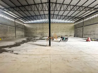 Galpão / Depósito / Armazém para alugar, 735m² no , São Pedro da Aldeia