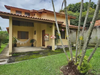 Fazenda / Sítio / Chácara com 3 Quartos à venda, 219m² no Vila Velha, Caçapava