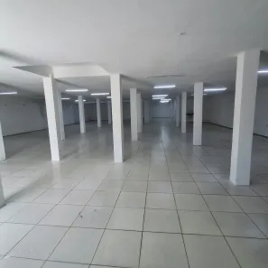 Galpão / Depósito / Armazém para alugar, 1000m² no Boa Esperança, Maracanaú