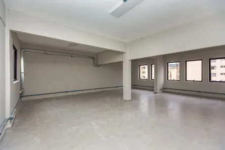 Conjunto Comercial / Sala para alugar, 63m² no Centro, Curitiba
