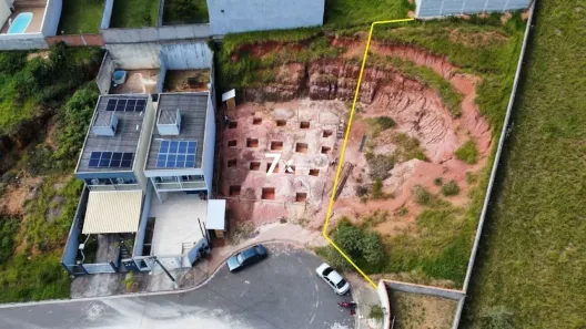 Terreno / Lote / Condomínio à venda, 653m² no Parque Ipiranga II, Resende