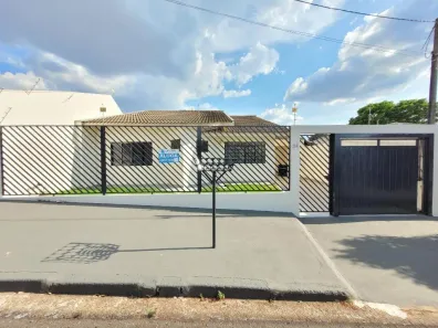 Casa com 3 Quartos para alugar, 209m² no Parque Residencial Quebec, Maringá