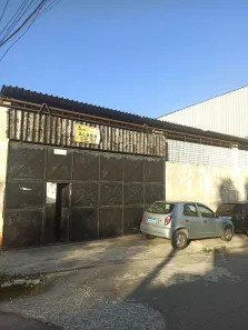 Galpão / Depósito / Armazém para alugar, 300m² no Laranjal, São Gonçalo