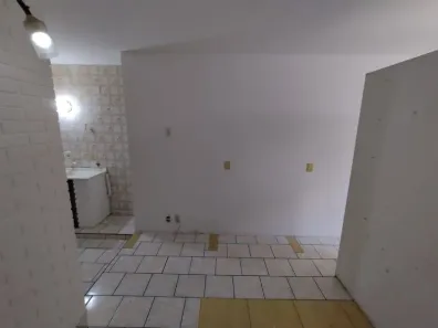 Kitnet com 1 Quarto para alugar, 41m² no Kobrasol, São José