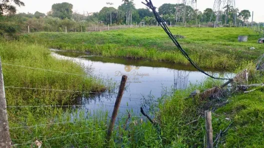 Fazenda / Sítio / Chácara com 2 Quartos à venda, 90000m² no Parada Ideal, Guapimirim