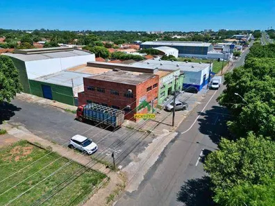 Prédio Inteiro para alugar, 250m² no Jussara, Araçatuba