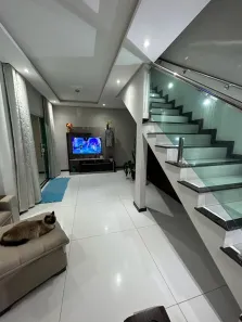 Sobrado com 5 Quartos à venda, 245m² no Felícia, Vitória da Conquista