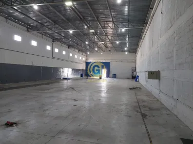Galpão / Depósito / Armazém para alugar, 825m² no São Gonçalo, Taubaté