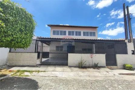 Casa de Condomínio com 4 Quartos à venda, 160m² no Universitário, Caruaru