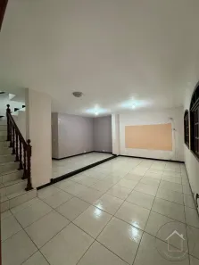 Sobrado com 4 Quartos à venda, 180m² no Jardim das Praias, São Paulo