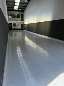 Loja / Salão / Ponto Comercial à venda, 200m² no Jardim Alvinópolis, Atibaia