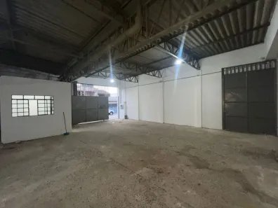 Galpão / Depósito / Armazém para alugar, 300m² no Jardim da Cidade II, Salto
