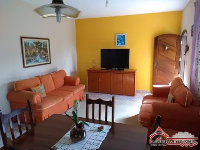 Fazenda / Sítio / Chácara com 3 Quartos à venda, 220m² no , Igaratá