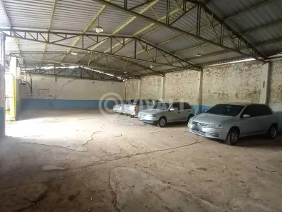 Galpão / Depósito / Armazém para venda ou aluguel, 348m² no Jardim da Luz, Itatiba