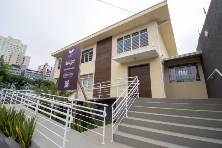 Casa Comercial para alugar, 318m² no Bigorrilho, Curitiba
