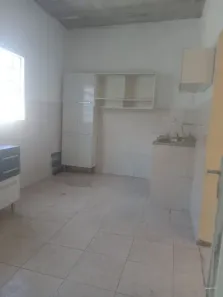 Casa com 2 Quartos para alugar, 85m² no Centro, Mesquita