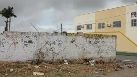 Terreno / Lote / Condomínio para alugar, 1204m² no Pajuçara, Maracanaú