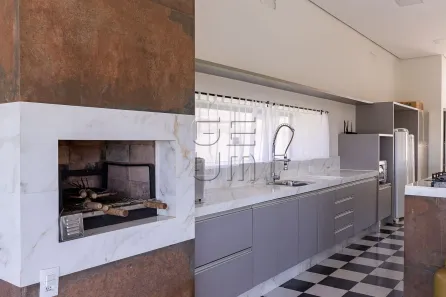 Sobrado com 4 Quartos à venda, 527m² no Rodovia, Sertanópolis