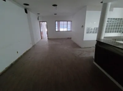 Conjunto Comercial / Sala para alugar, 300m² no Jardim Vinte e Cinco de Agosto, Duque de Caxias