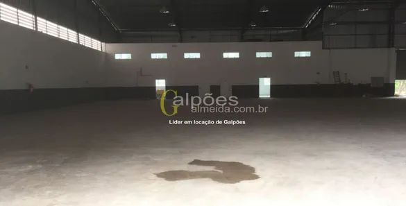 Galpão / Depósito / Armazém para alugar, 1400m² no Santa Fé, Osasco