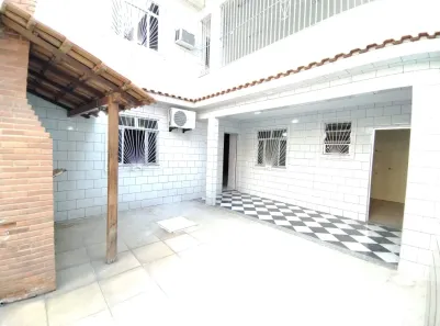 Casa de Vila com 2 Quartos para alugar, 58m² no Centro, Nilópolis