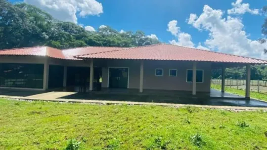 Fazenda / Sítio / Chácara com 2 Quartos à venda, 270m² no Nova Rússia, Ponta Grossa