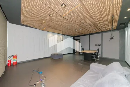 Conjunto Comercial / Sala para alugar, 57m² no Centro, Curitiba