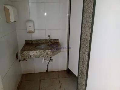 Loja / Salão / Ponto Comercial para alugar, 300000m² no Centro, Américo Brasiliense