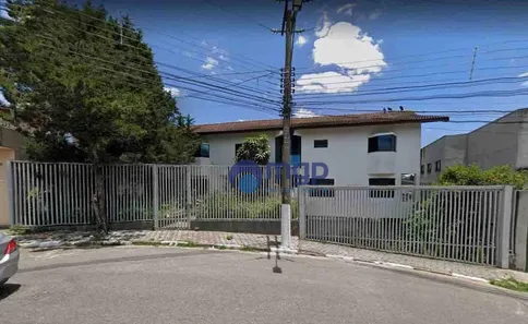Sobrado com 5 Quartos para venda ou aluguel, 740m² no Arujá Center Ville, Arujá