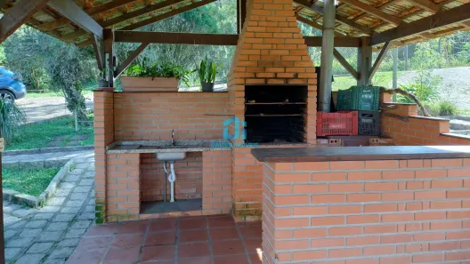Fazenda / Sítio / Chácara com 3 Quartos à venda, 200m² no Capivari, Colombo
