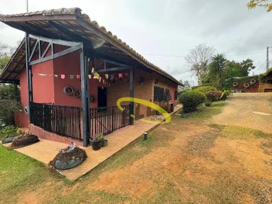 Fazenda / Sítio / Chácara com 3 Quartos para venda ou aluguel, 700m² no Água Espraiada (Caucaia do Alto), Cotia