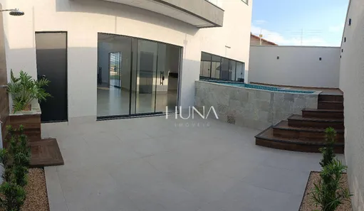 Sobrado com 3 Quartos à venda, 206m² no Setor Sol Dourado, Trindade
