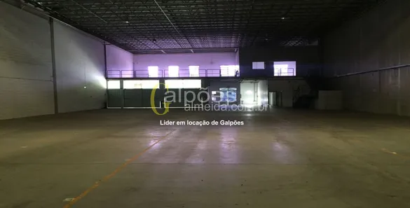 Galpão / Depósito / Armazém para alugar, 1600m² no Santa Fé, Osasco