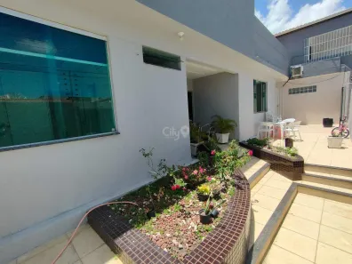 Casa com 3 Quartos para alugar, 400m² no Jabotiana, Aracaju