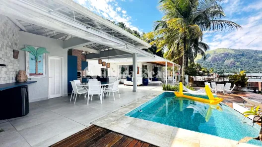 Casa de Condomínio com 4 Quartos à venda, 235m² no Ponta do Sapê (Cunhambebe), Angra dos Reis