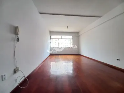 Kitnet com 1 Quarto à venda, 45m² no Centro, Juiz de Fora