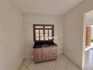Casa com 2 Quartos para alugar, 53m² no Vila Juliana, Piraquara