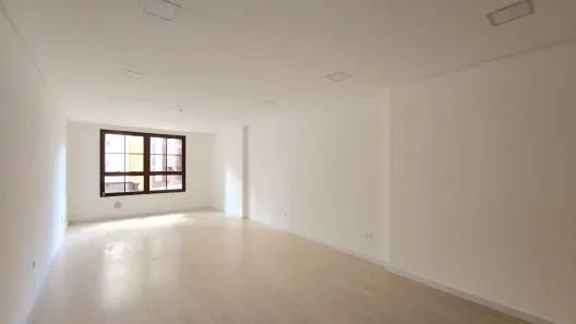 Conjunto Comercial / Sala para alugar, 39m² no Cristo Rei, Curitiba