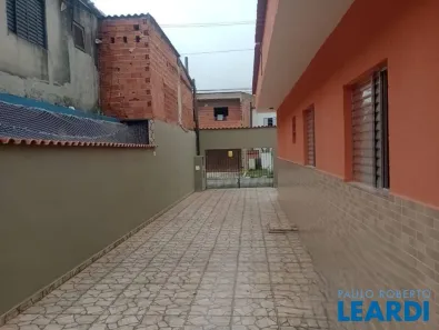 Casa de Vila com 3 Quartos para venda ou aluguel, 80m² no Parque do Agreste, Vargem Grande Paulista