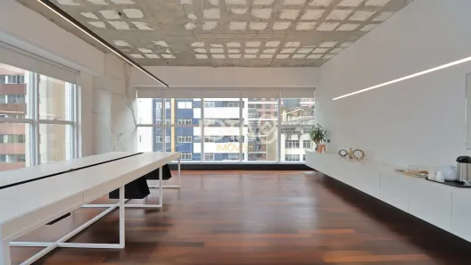 Conjunto Comercial / Sala para alugar, 43m² no Centro, Curitiba