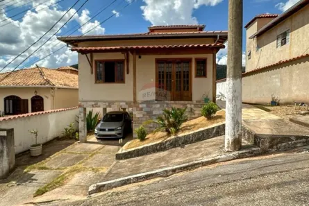 Casa com 2 Quartos à venda, 70m² no Centro, Raposos