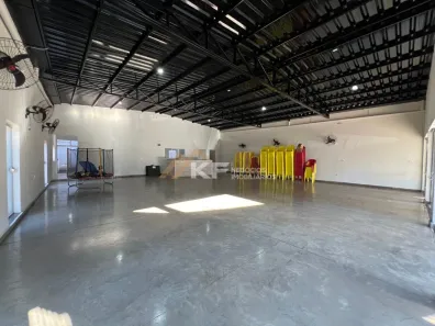 Loja / Salão / Ponto Comercial à venda, 300m² no Jardim Santana, Cravinhos