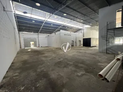 Galpão / Depósito / Armazém para alugar, 850m² no Chácara da Galega, Pindamonhangaba