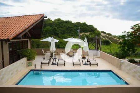 Hotel / Motel / Pousada com 20 Quartos à venda, 1200m² no Itaipu, Niterói