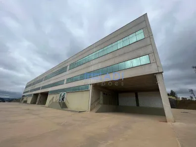 Galpão / Depósito / Armazém para venda ou aluguel, 7260m² no Taboão, São Roque