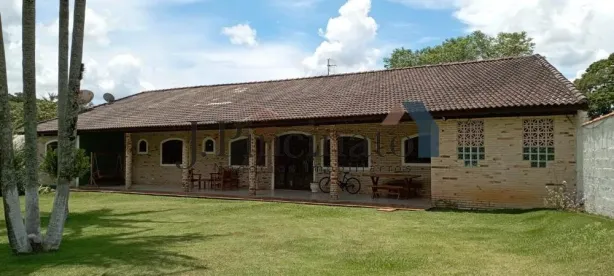 Fazenda / Sítio / Chácara com 3 Quartos para alugar, 250m² no Nova Pinhal, Cabreúva