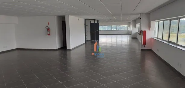 Prédio Inteiro para alugar, 332m² no Distrito Industrial Alfredo Relo, Itatiba